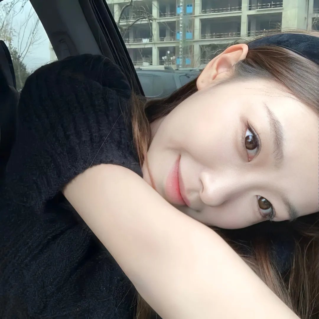 滑稽面孔 在线观看封面